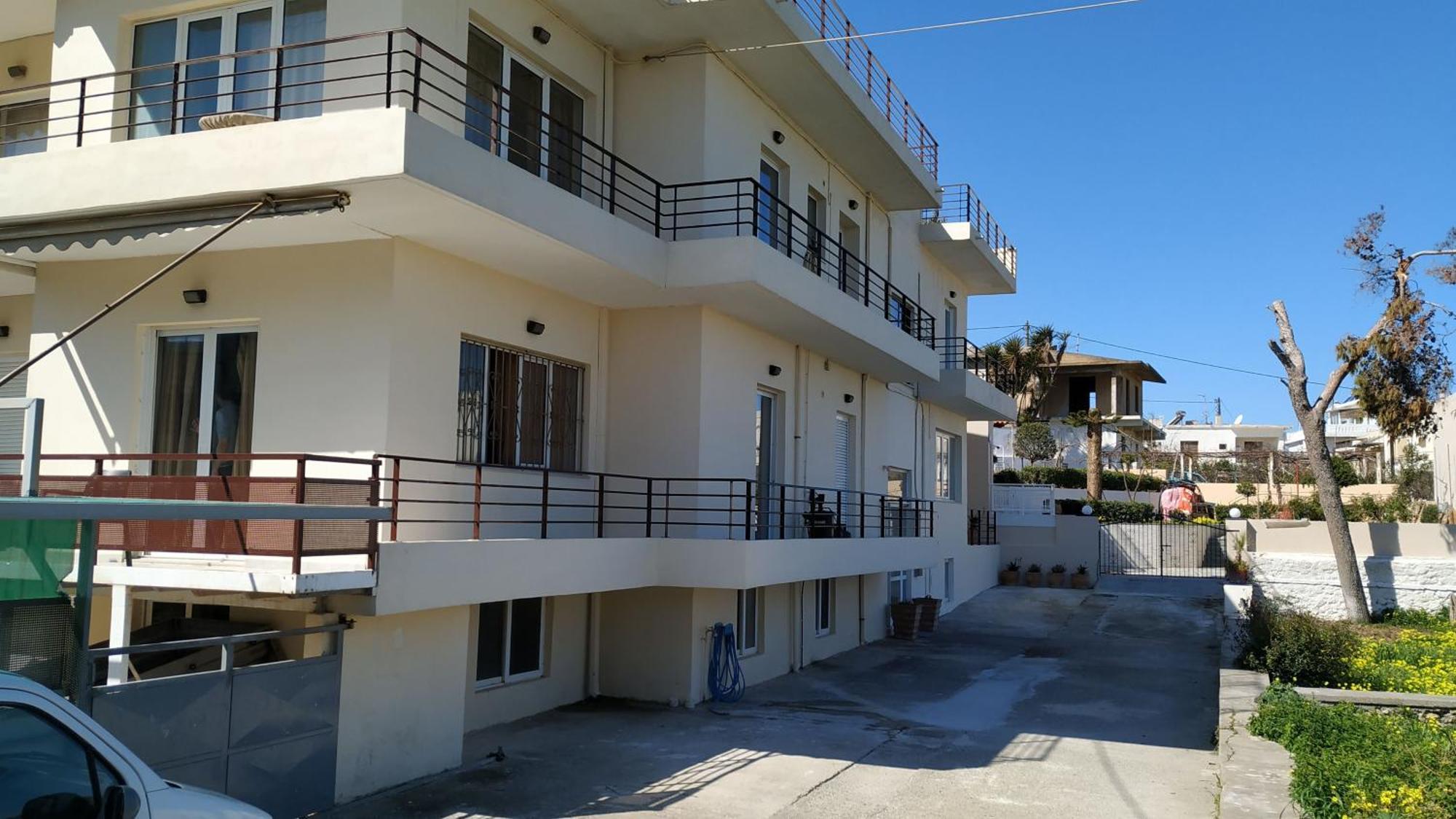 Apartment Next To The Beach Като Дарацо Екстериор снимка